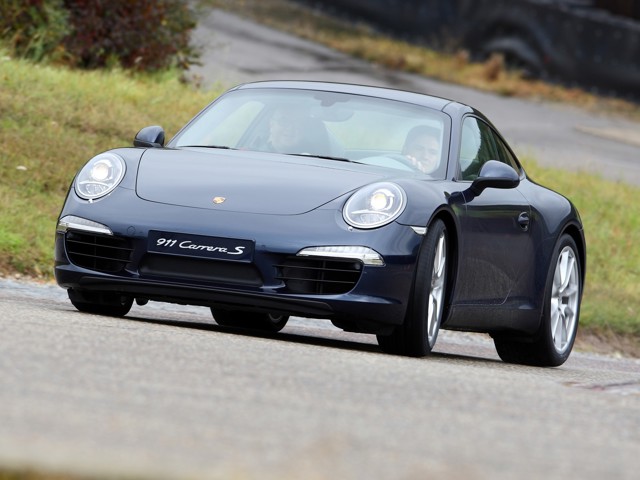 Porsche 911 Carrera S photo 23