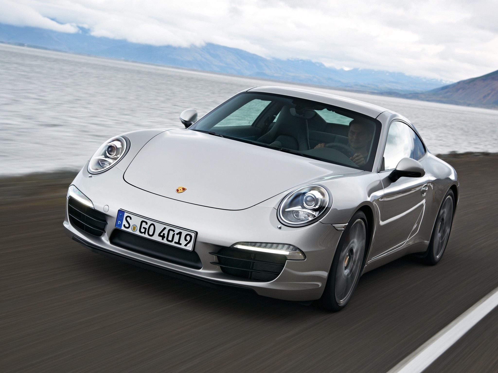 Porsche 911 Carrera S photo 30