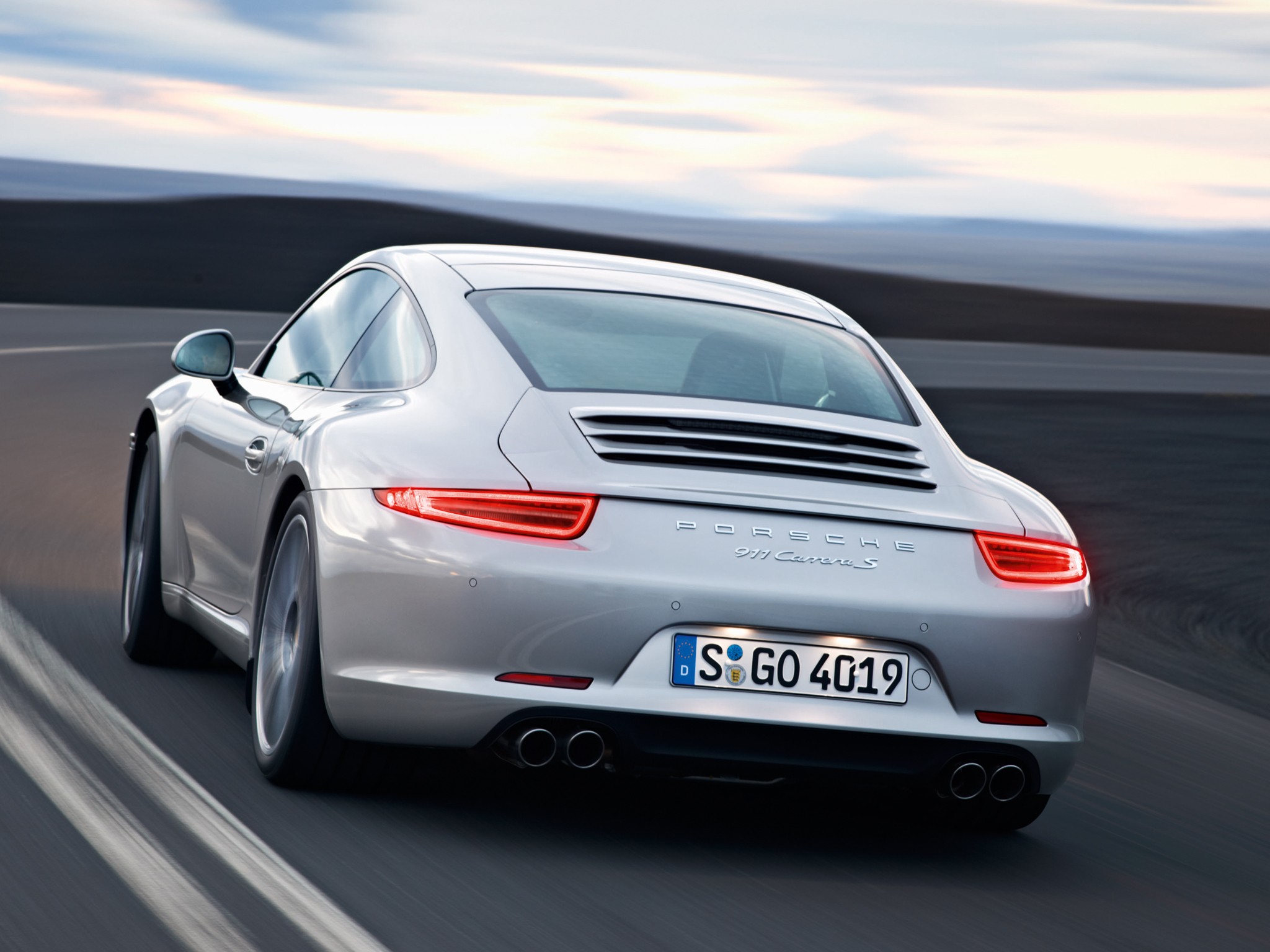 Porsche 911 Carrera S photo 32