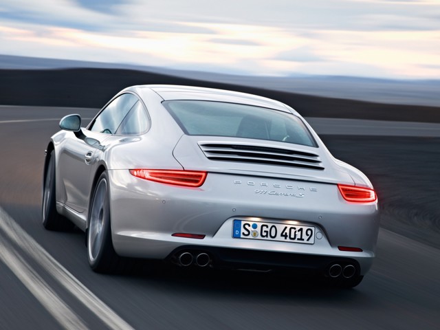 Porsche 911 Carrera S photo 32