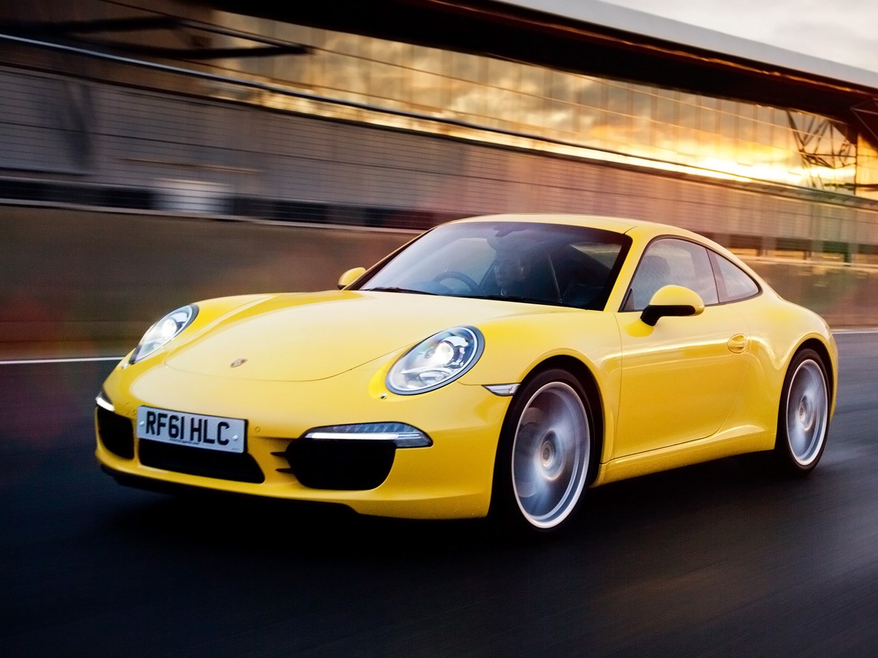 Porsche 911 Carrera S photo 37