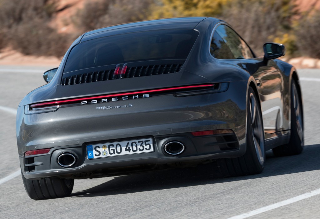 Porsche 911 Carrera S photo 6