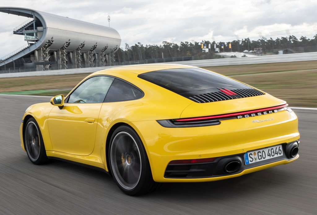 Porsche 911 Carrera S photo 12