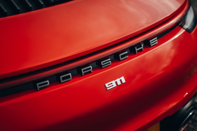 Porsche 911 Carrera S photo 23