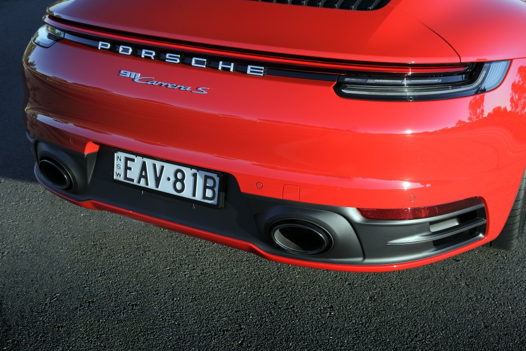 Porsche 911 Carrera S photo 30