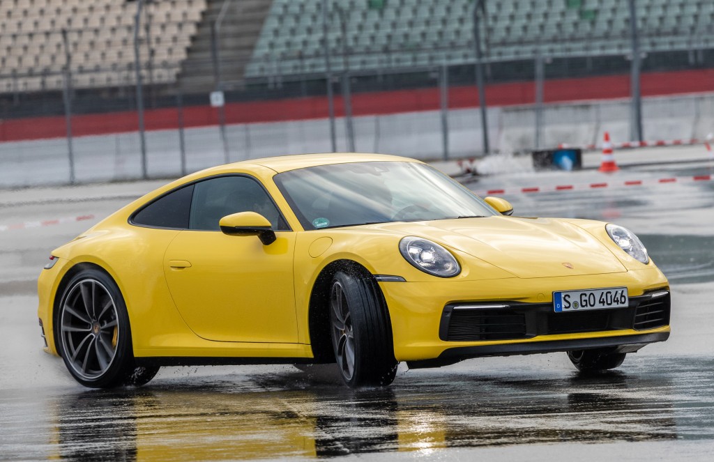 Porsche 911 Carrera S photo 33