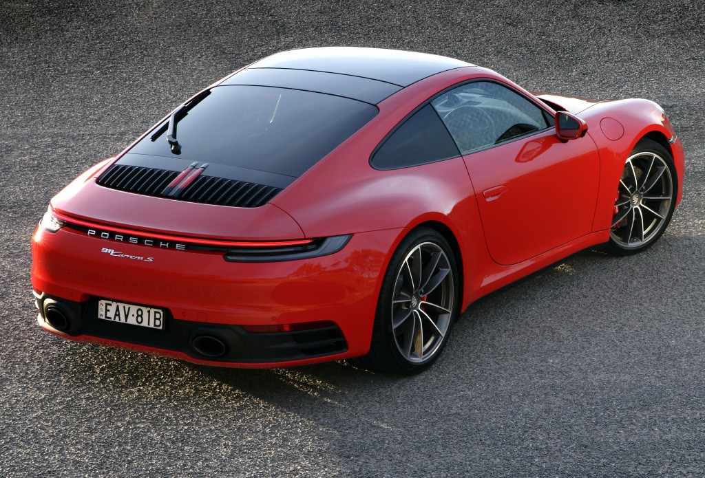 Porsche 911 Carrera S photo 36