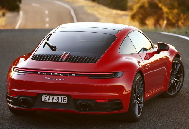 Porsche 911 Carrera S photo 38