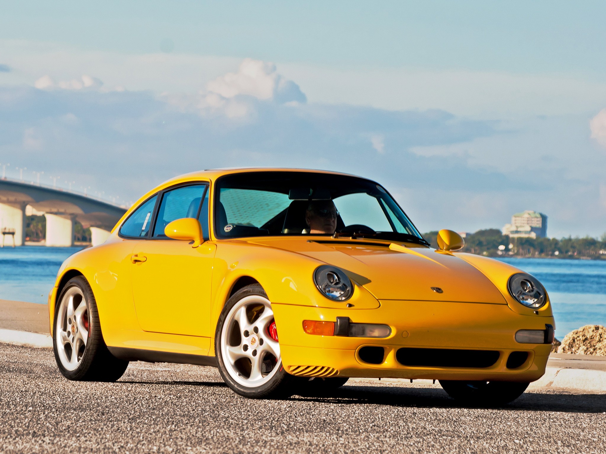 Porsche 911 Carrera S photo 6