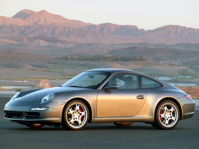 Porsche 911 Carrera S photo 11