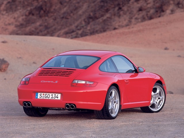 Porsche 911 Carrera S photo 32