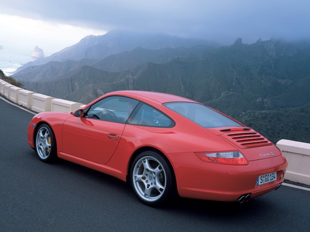 Porsche 911 Carrera S photo 35