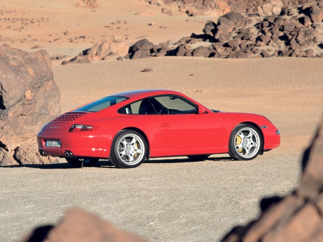 Porsche 911 Carrera S photo 37