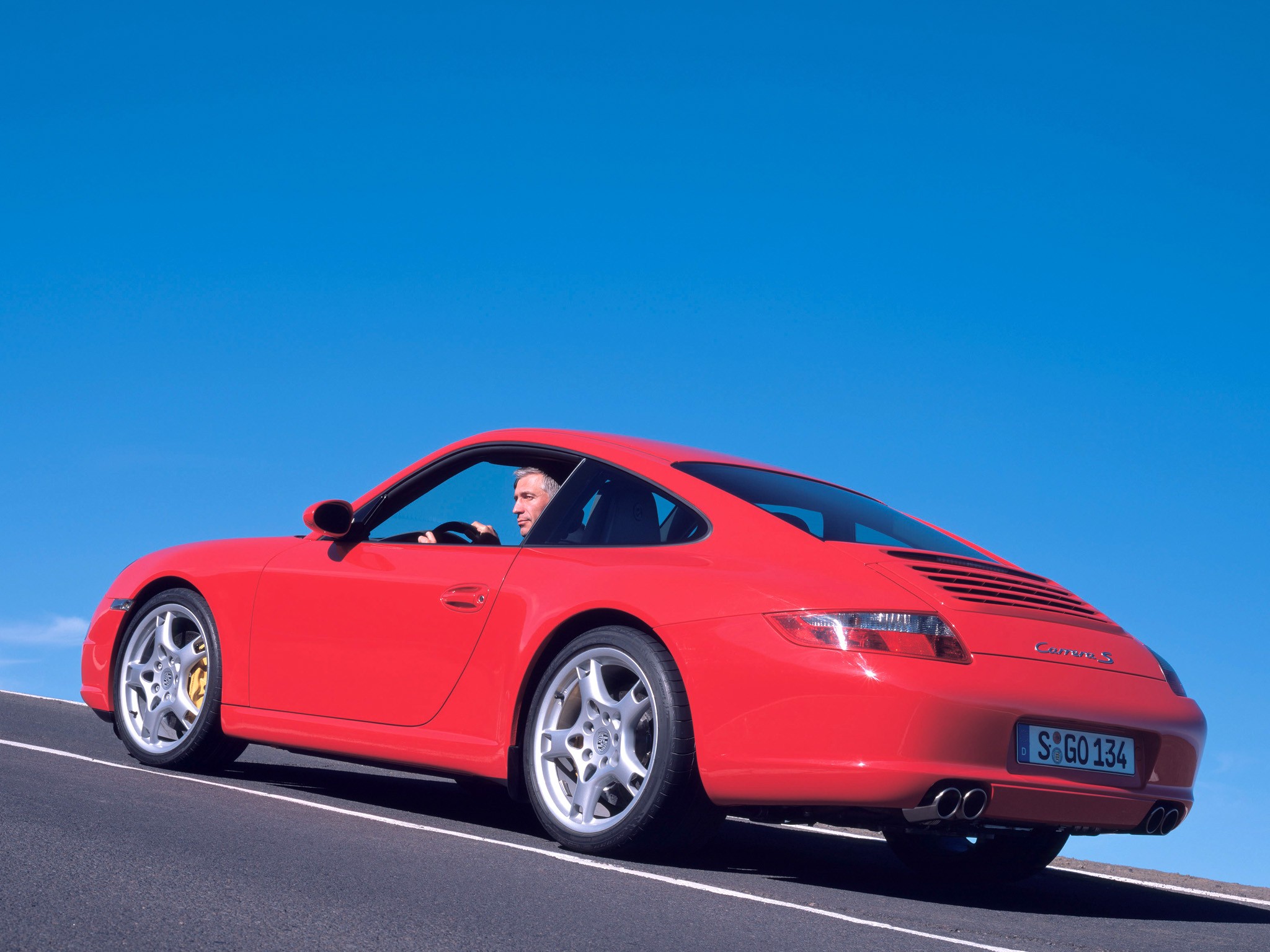 Porsche 911 Carrera S photo 39