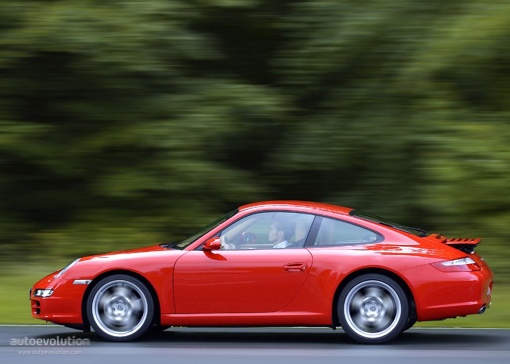 Porsche 911 Carrera S photo 4