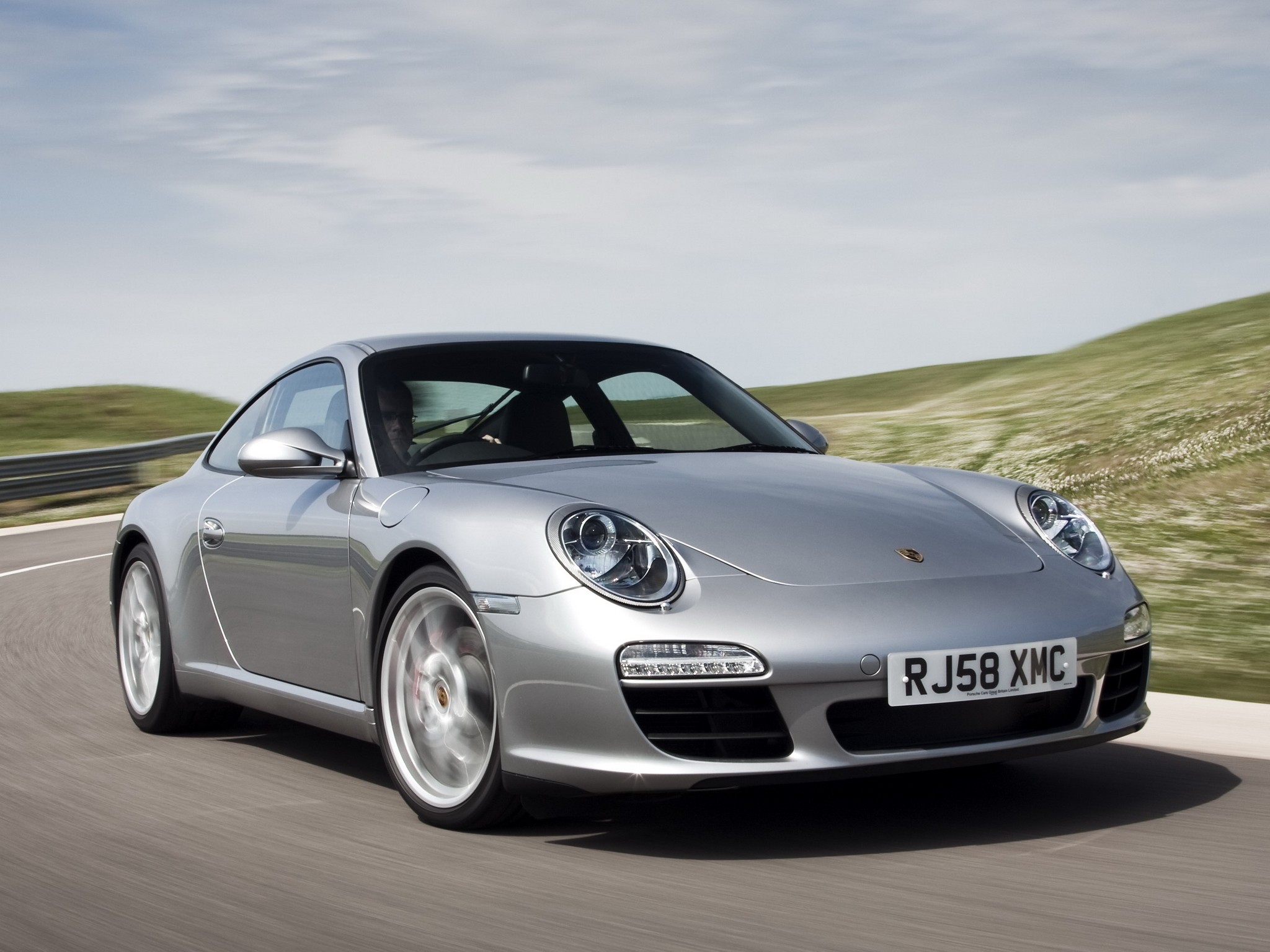 Porsche 911 Carrera S photo 9