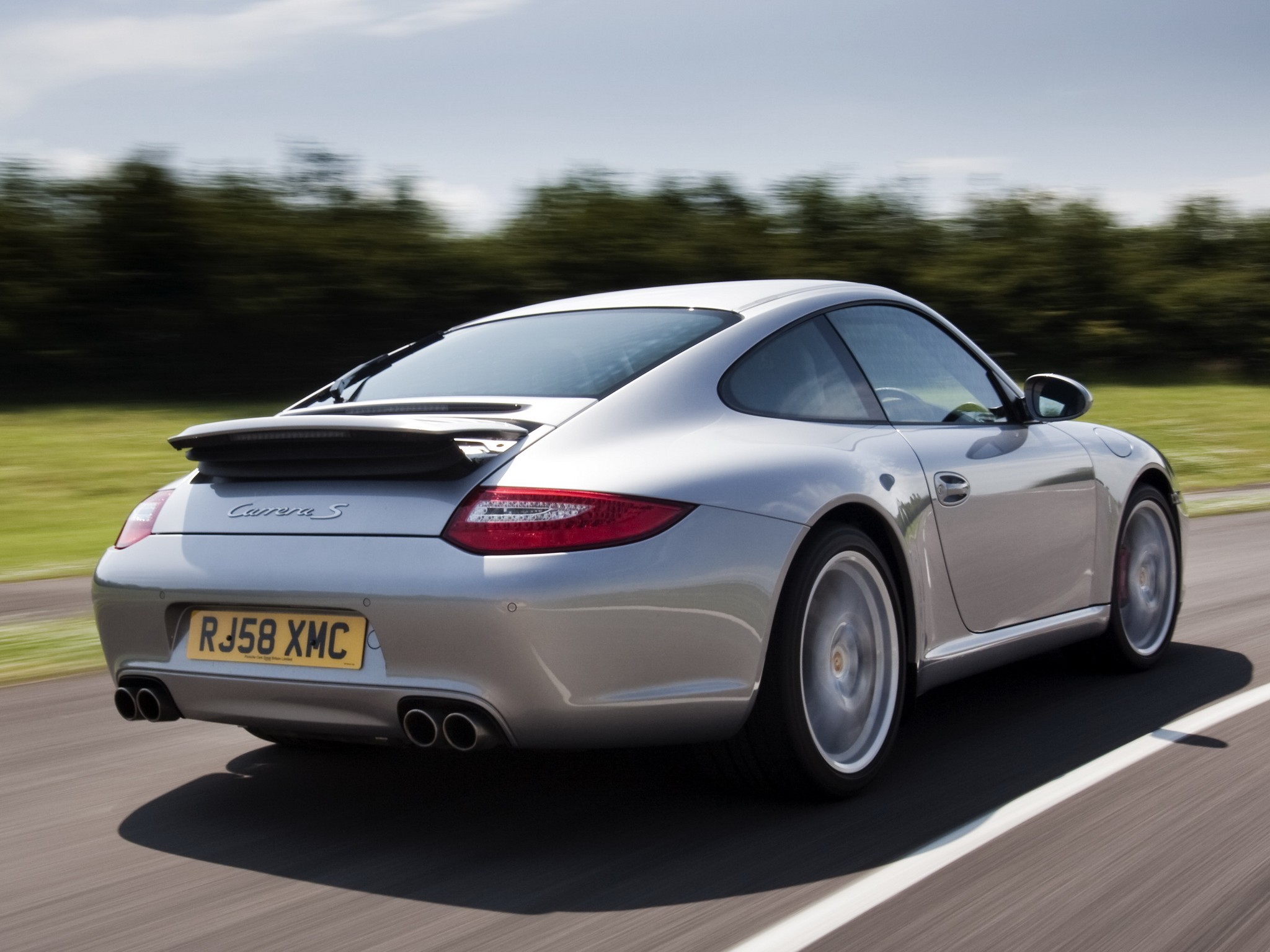 Porsche 911 Carrera S photo 10