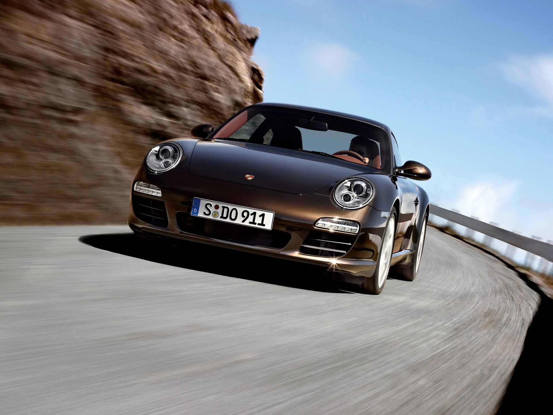 Porsche 911 Carrera S photo 18