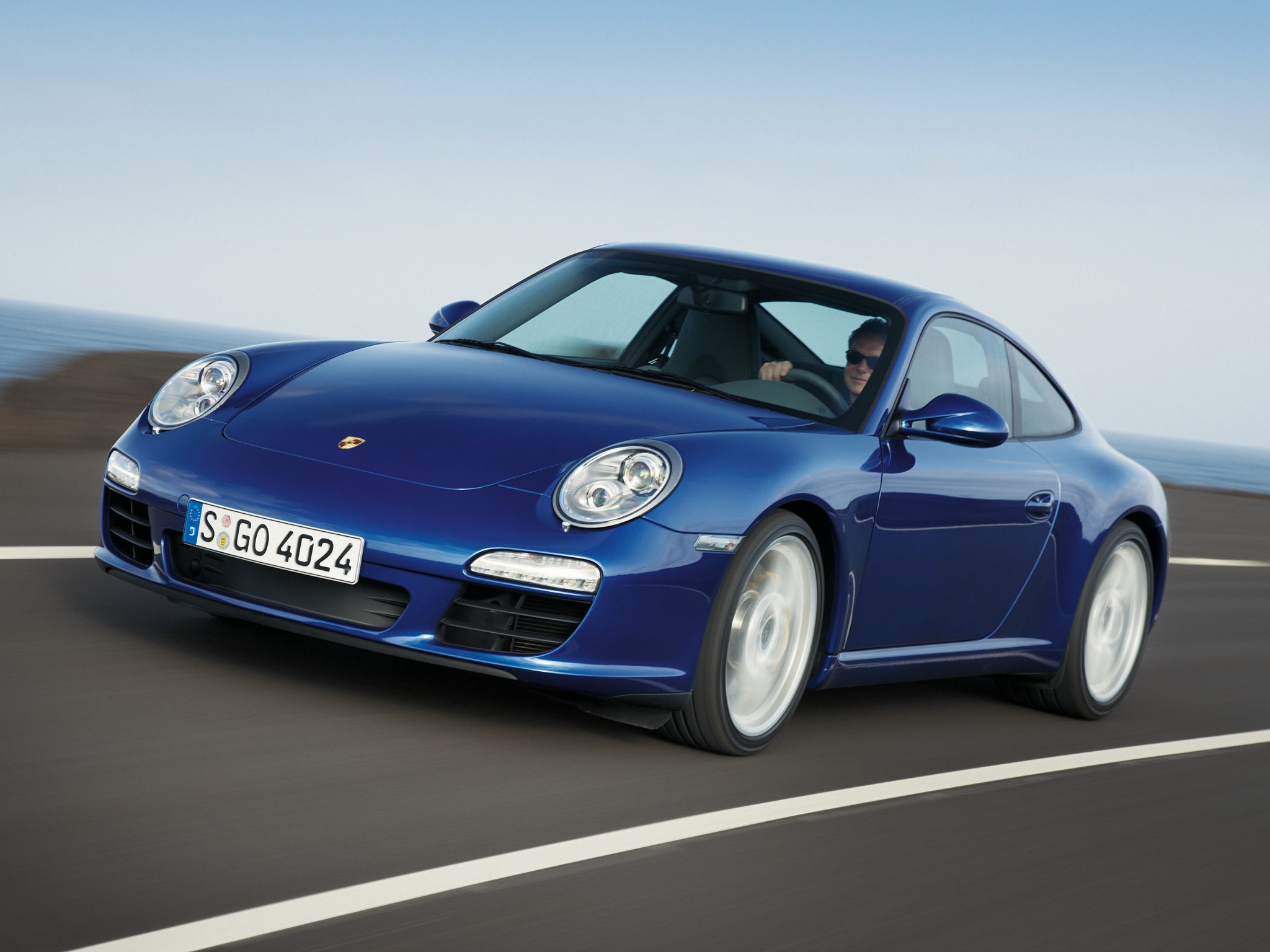 Porsche 911 Carrera S photo 22