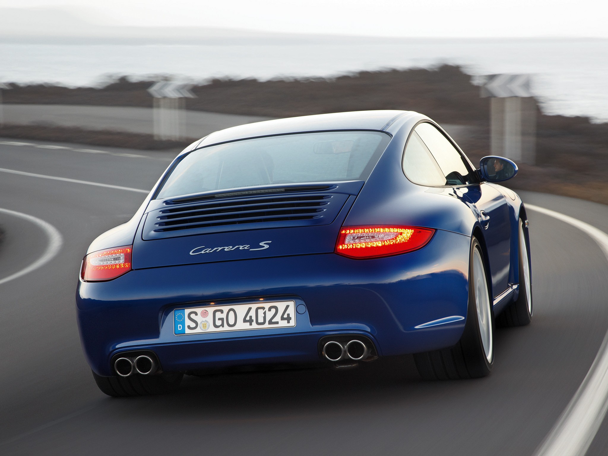 Porsche 911 Carrera S photo 27