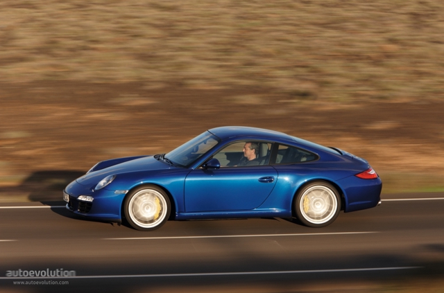 Porsche 911 Carrera S photo 5