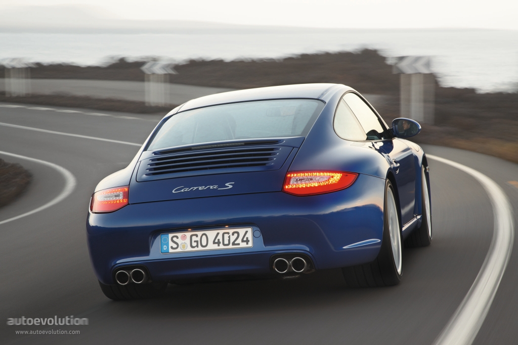 Porsche 911 Carrera S photo 6