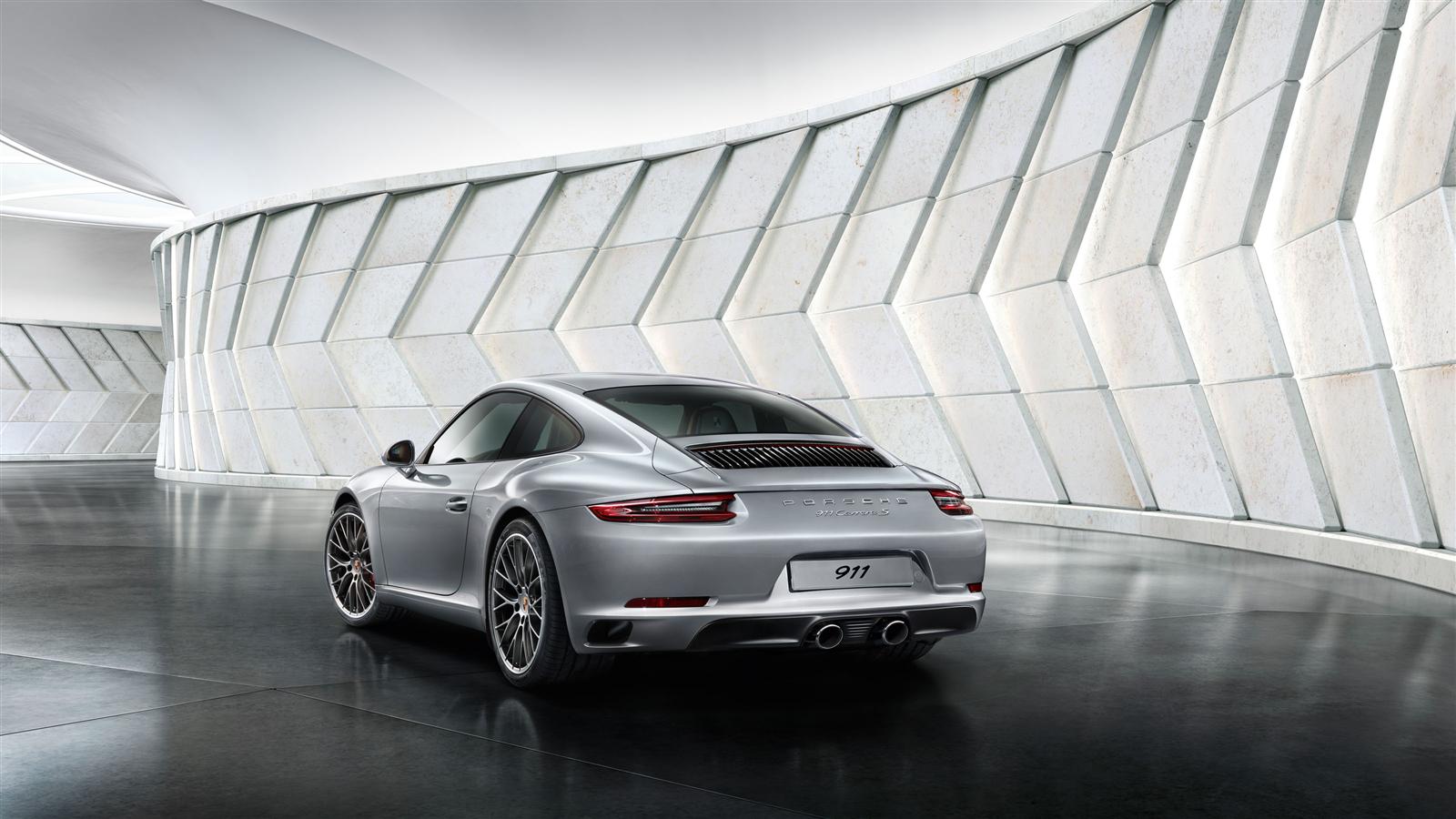 Porsche 911 Carrera S photo 9