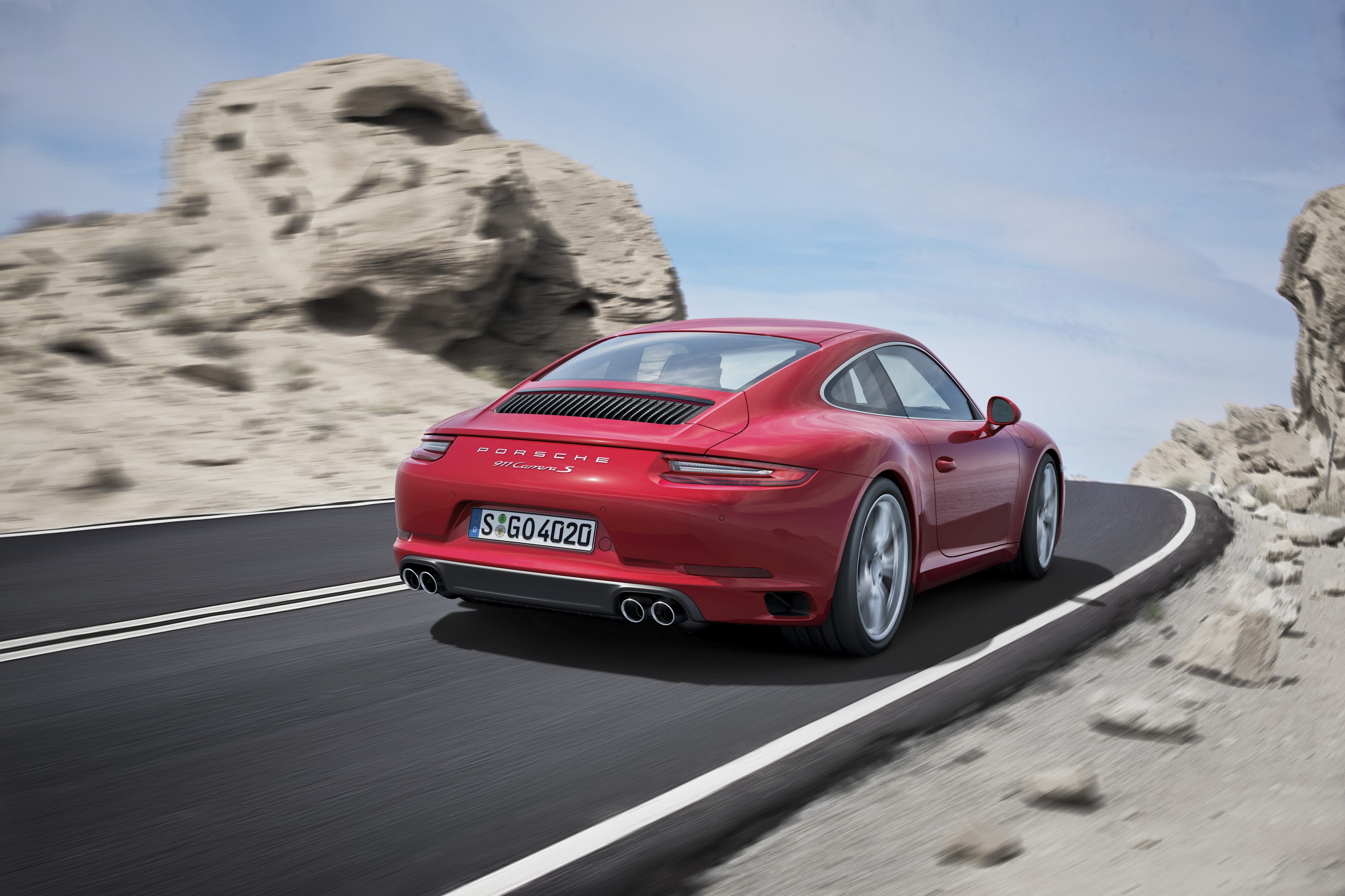 Porsche 911 Carrera S photo 3