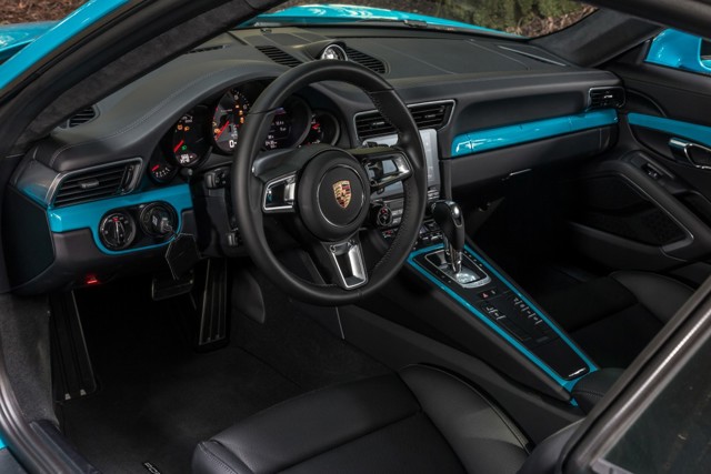 Porsche 911 Carrera S photo 36