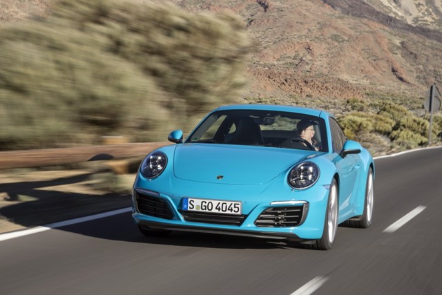 Porsche 911 Carrera S photo 21