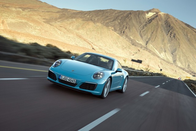 Porsche 911 Carrera S photo 23