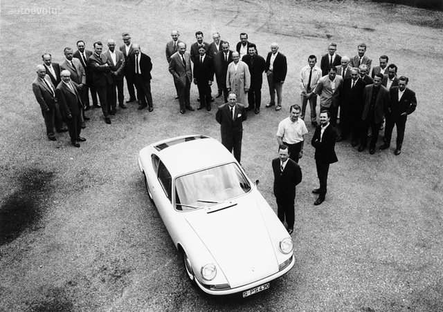 Porsche 911 Carrera Foto 3