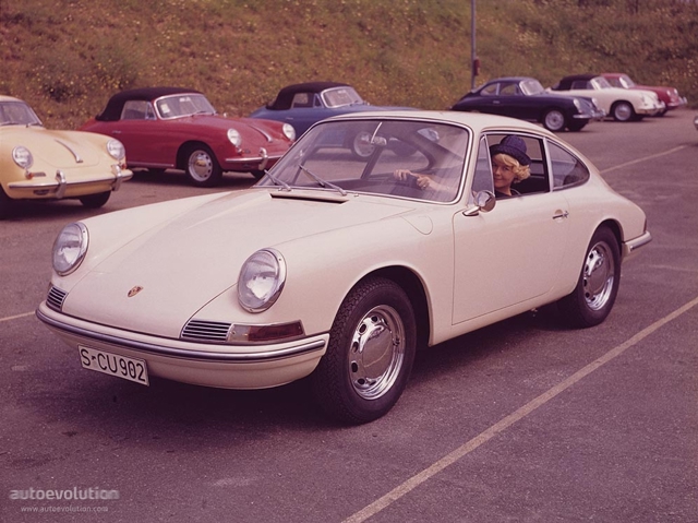 Porsche 911 Carrera Foto 6