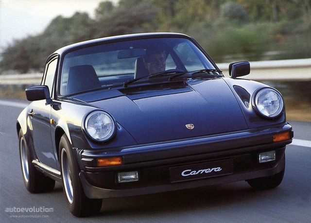 Porsche 911 Carrera photo 1