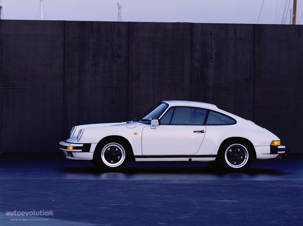 Porsche 911 Carrera photo 3
