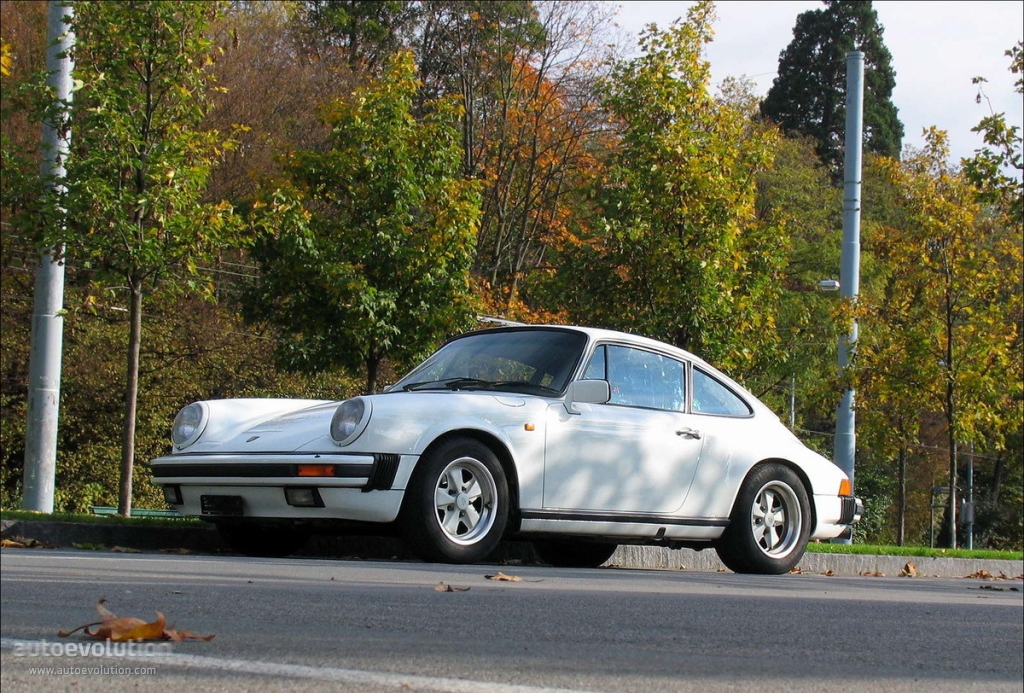 Porsche 911 Carrera photo 6