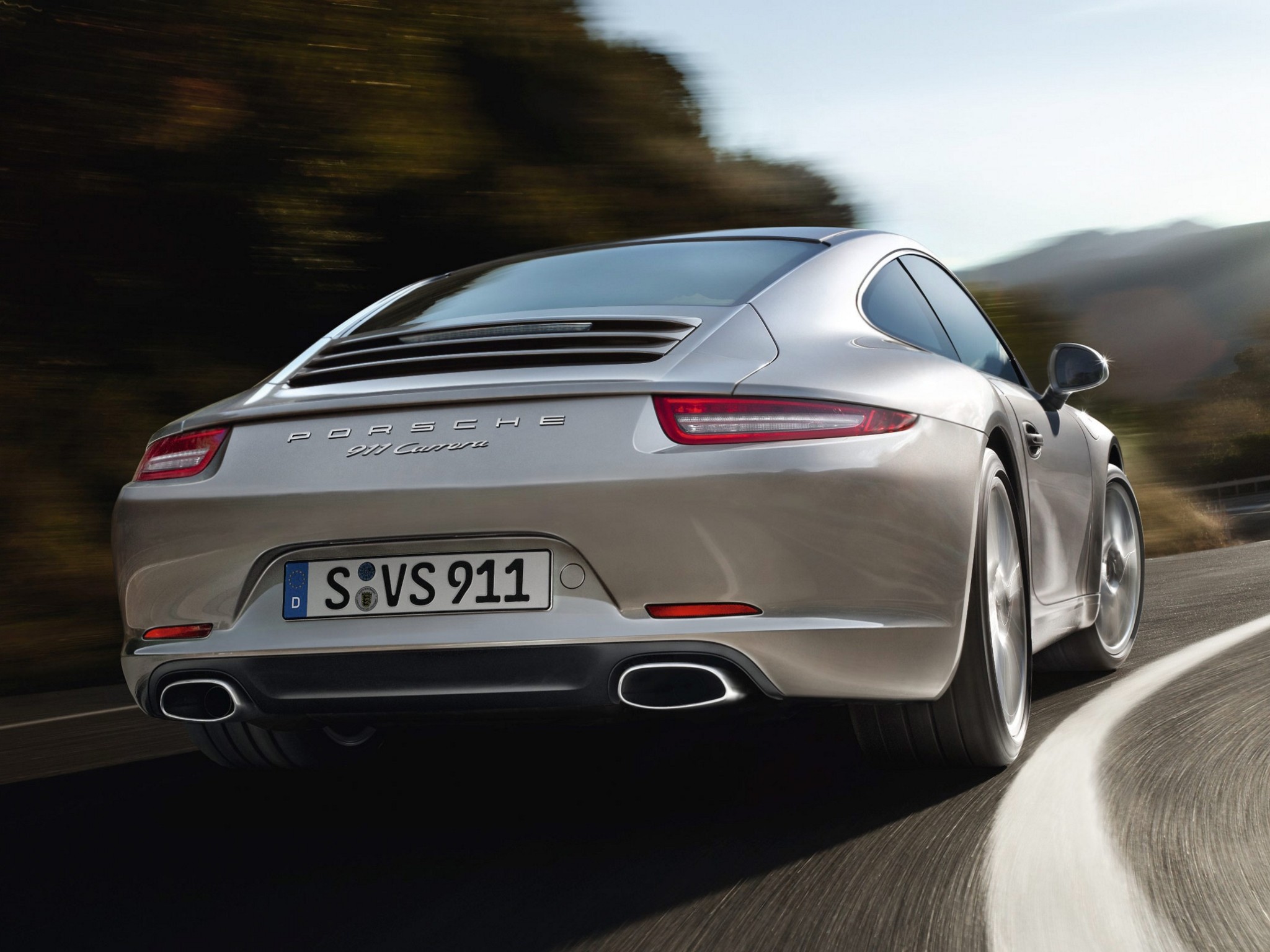 Porsche 911 Carrera photo 23