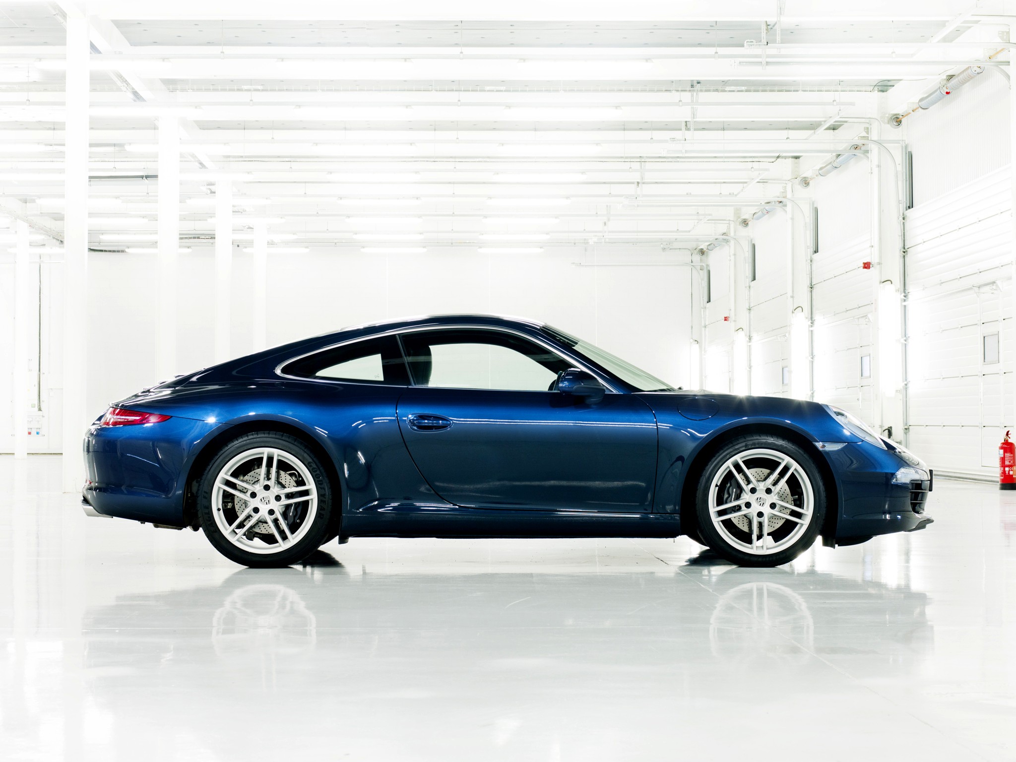 Porsche 911 Carrera photo 28