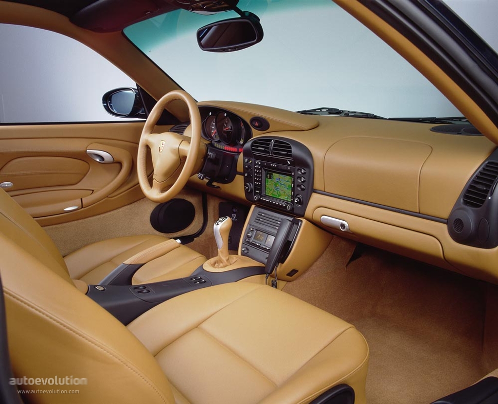 Porsche 911 Carrera photo 8