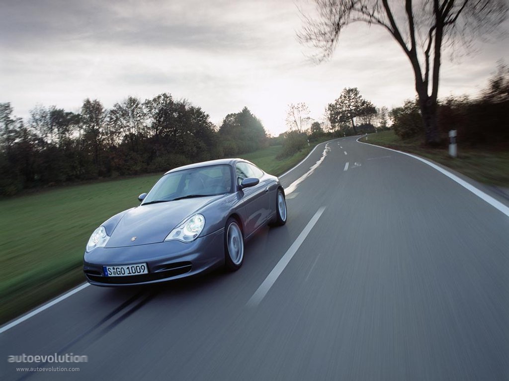 Porsche 911 Carrera photo 4