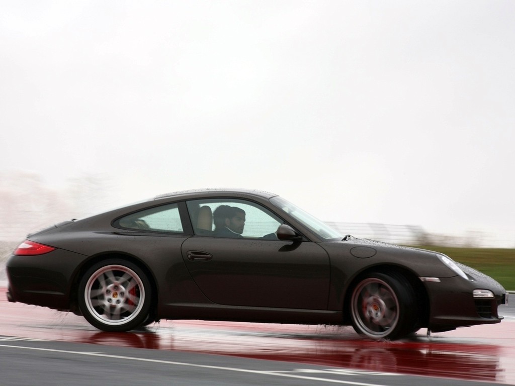 Porsche 911 Carrera photo 10