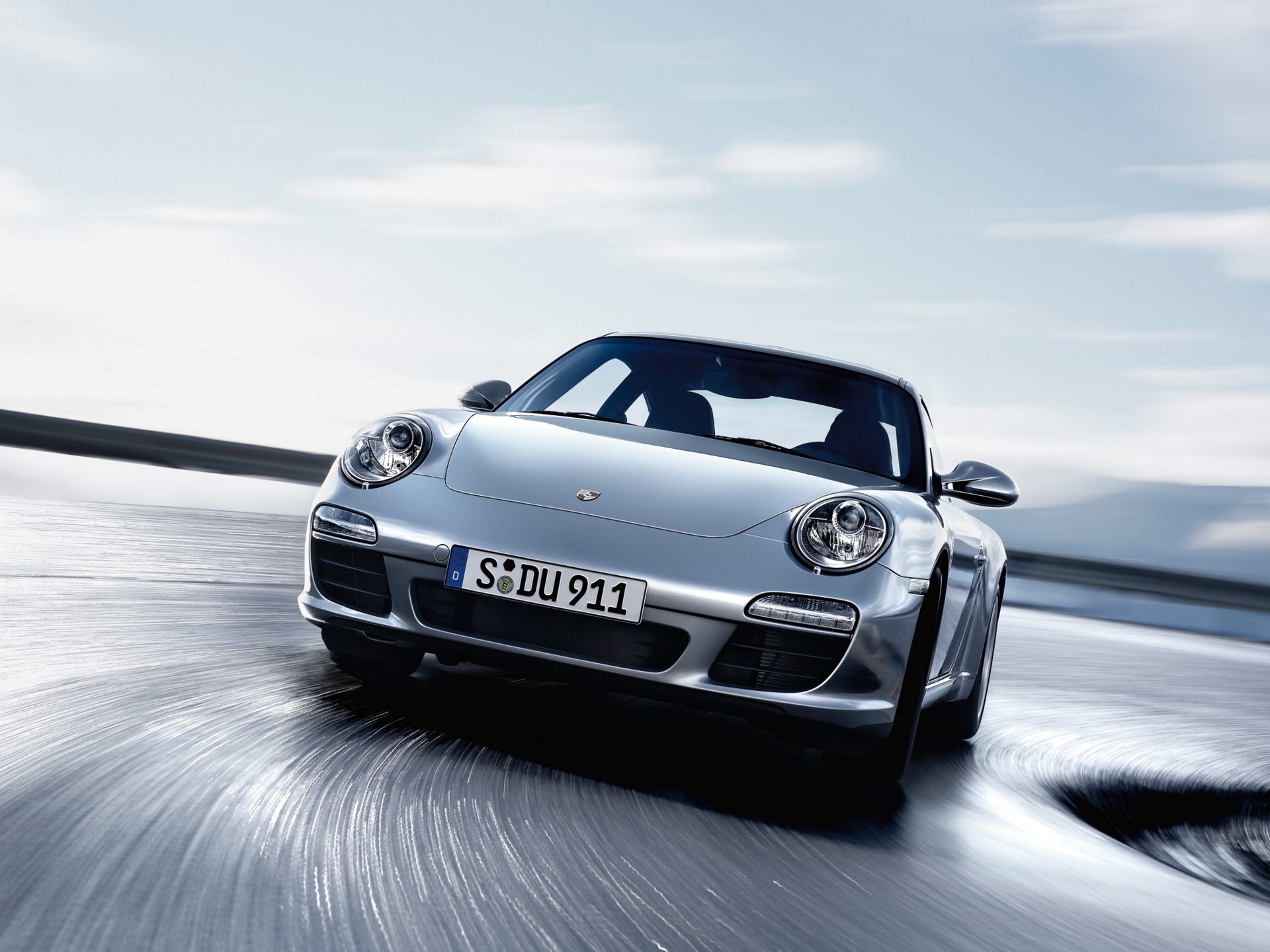 Porsche 911 Carrera photo 18