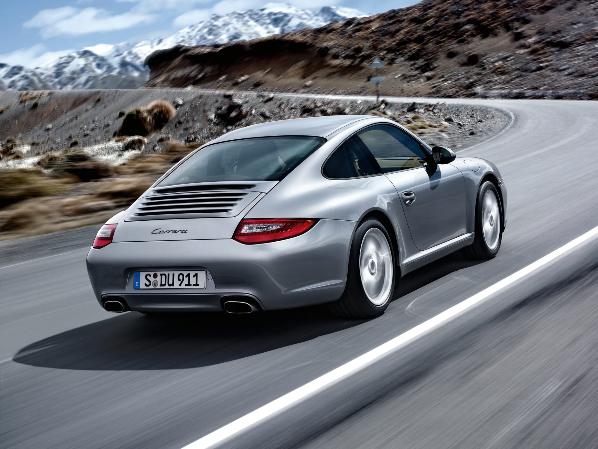 Porsche 911 Carrera photo 19