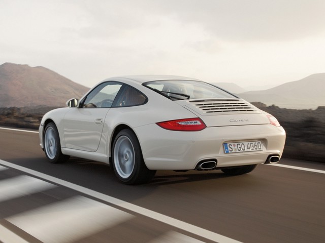 Porsche 911 Carrera photo 30