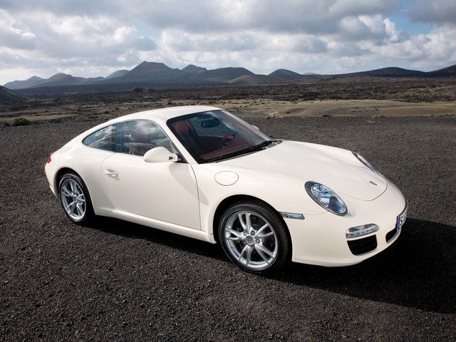 Porsche 911 Carrera photo 31