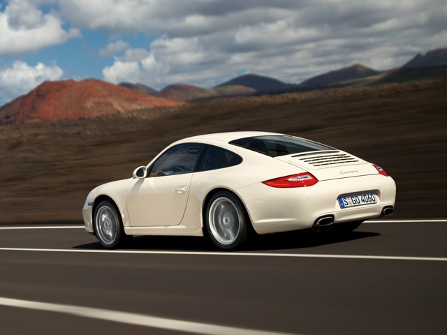 Porsche 911 Carrera photo 34