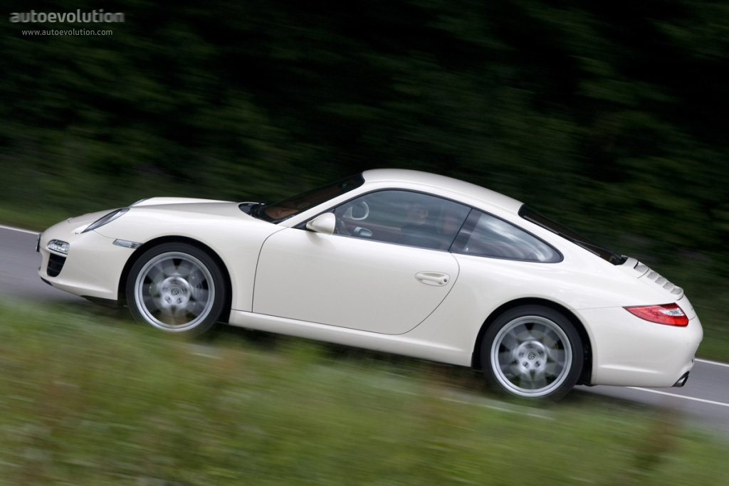Porsche 911 Carrera photo 9