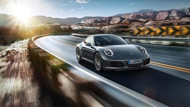 Porsche 911 Carrera Foto 2