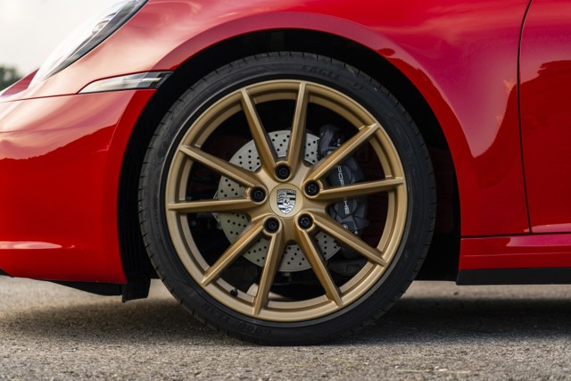 Porsche 911 Carrera Foto 9