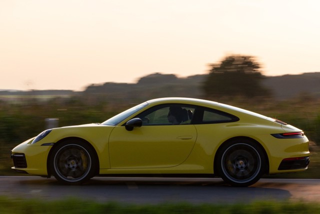 Porsche 911 Carrera Foto 13